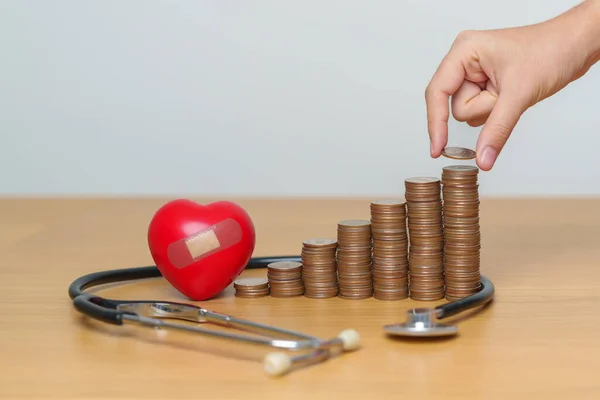 Экономия Денег Медицинское Страхование Медицинское Страхование Пожертвования Финансовые Концепции Стопку — стоковое фото