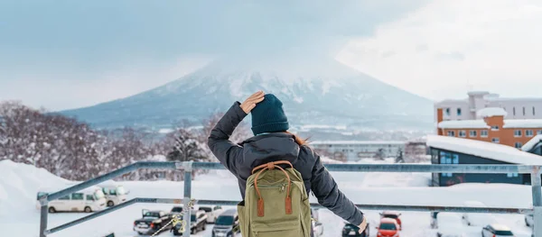 Kvinna Turist Besök Niseko Resenär Tröja Sightseeing Yotei Mountain Med — Stockfoto