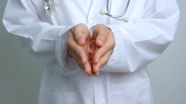 Eylül ayı rahim kanseri farkındalığı ayı için Şeftali Kurdelesi. Sağlık ve Dünya Kanser Günü konsepti