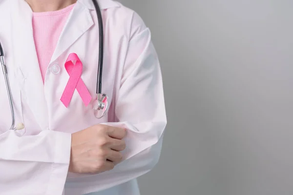 Rózsaszín Október Mellrák Tudatosság Hónap Orvos Rózsaszín Szalaggal Kórházban Hogy — Stock Fotó