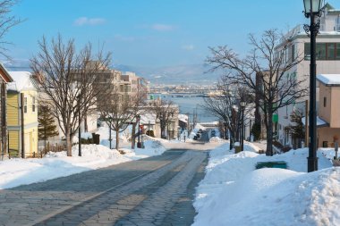 Kış mevsiminde Hachiman Zaka Slope ve Snow. Japonya 'nın Hokkaido şehrinde önemli ve popüler bir yer. Seyahat ve Tatil kavramı