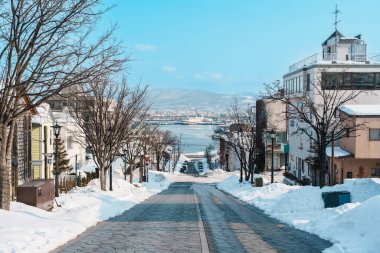 Kış mevsiminde Hachiman Zaka Slope ve Snow. Japonya 'nın Hokkaido şehrinde önemli ve popüler bir yer. Seyahat ve Tatil kavramı