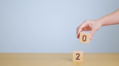 Ev ve Kalp bloğuyla 2024 yılınız kutlu olsun. Mülk yatırımı, Ev İpoteği, Emlak vergisi, Evsizler, Bağış, Mali ve Mutlu Aile Kavramları