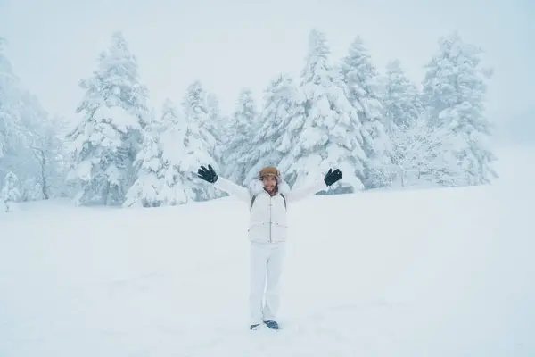 stock image Woman tourist sightseeing Snow monster in Winter day at Mount Zao, Yamagata prefecture, Japan. Happy Traveler walking on powder snow covered in frosty weather. Travel, Adventure and Vacation