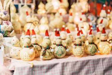 Noel süsleri ve el yapımı hediyeler. Mutlu Noeller, bayramlar ve mutlu yıllar konsepti