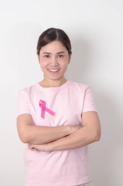 Pembe Ekim Kanser Farkındalık Ayı konsepti, Mayıs Kadın Sağlığı için pembe kurdeleli kadın, Ağustos Dünya Emzirme Haftası, Emziren Anneler, Hamilelik ve Bebek Kayıp Anıları, Ölü Doğumu 