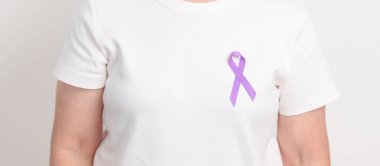 Tüm Kanser İçin Açık Mor Kurdele, Nisan Özfajlı Kanser, Ocak Tiroid Hastalığı, Eylül Hodgkin Lenfoması, Bilinç Ayı ve Şubat Dünya Kanser Günü kavramları