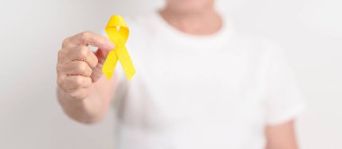 Sarı Kurdeleli Yaşlılar, İntihar Önleme Günü, Çocukluk, Temmuz Sarkomu, Kemik ve Mesane Kanseri Bilinci Ayı, Hayatta kalanları Destekliyor. Sağlık ve Dünya Kanser Günü