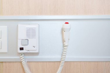 Hastane odasında acil durum düğmesi, acil durum hemşiresi. Profesyonel Tıbbi Sistem ve Güvenlik Alarmı 