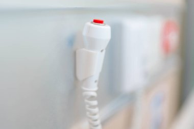 Hastane odasında acil durum düğmesi, acil durum hemşiresi. Profesyonel Tıbbi Sistem ve Güvenlik Alarmı 