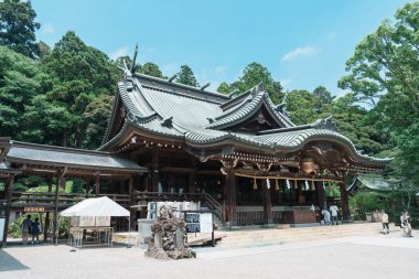 Tsukuba Tapınağı saygıdeğer ve tarihi bir tapınaktır. Yaklaşık 3000 yıllık tarihi olduğuna inanılır. Kutsal Mt. Ibaraki 'deki Tsukuba. Tsukuba şehri, Ibaraki, Japonya, 6 Temmuz 2025
