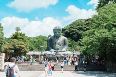 Kamakura ya da Daibutsu Büyük Buda, Kamakura, Kanagawa ili 'nde bulunan bir heykeldir. Tokyo, Japonya yakınlarındaki turistler için önemli ve popüler. Kanagawa Bölgesi, Japonya, 13 Temmuz 2025