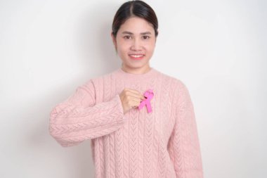 Pembe Ekim Kanser Farkındalık Ayı konsepti, Mayıs Kadın Sağlığı için pembe kurdeleli kadın, Ağustos Dünya Emzirme Haftası, Emziren Anneler, Hamilelik ve Bebek Kayıp Anıları, Ölü Doğumu 