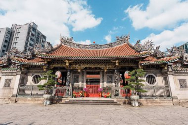 Longshan Tapınağı, Çin Halk Tapınağı Wanhua Bölgesi, Taipei Şehri. Şehir simgesi ve turistlerin ilgi odağı. Taipei, Tayvan, 12 Ocak 2025