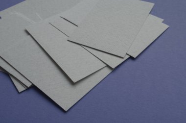 Arka plan, pankart, sunum şablonu için modaya uygun renklerde pastel örtüşmesi için kağıt. Moda renklerinde yaratıcı modern arkaplan tasarımı.