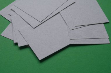 Arka plan, pankart, sunum şablonu için modaya uygun renklerde pastel örtüşmesi için kağıt. Moda renklerinde yaratıcı modern arkaplan tasarımı.