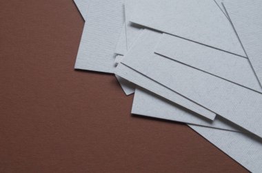 Arka plan, pankart, sunum şablonu için modaya uygun renklerde pastel örtüşmesi için kağıt. Moda renklerinde yaratıcı modern arkaplan tasarımı.