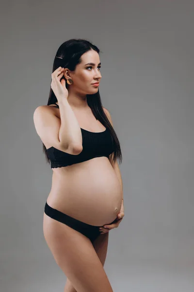 Retrato Mujer Embarazada Feliz Lencería Con Cara Sonrisa Hecha Crema —  Fotos de Stock