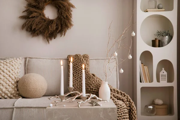Natal Yang Nyaman Dan Domestik Interior Ruang Tamu Dengan Sofa — Stok Foto