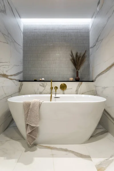 Interior Design Elegant Bathroom Gold Tape Blue Pink Tiles Classic — Stock Photo, Image