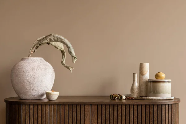 Interior Desain Interior Ruang Tamu Dengan Vas Beige Dengan Daun — Stok Foto