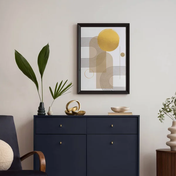 Desain Kontemporer Interior Ruang Tamu Dengan Bingkai Poster Tiruan Kursi — Stok Foto