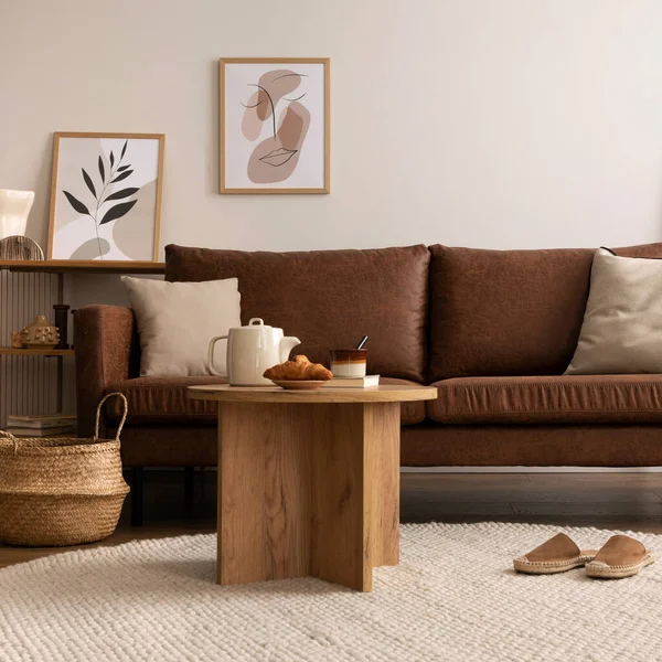 Interior Design Stylish Elegant Room Brown Sofa Ladder Wooden Stool — Foto Stock