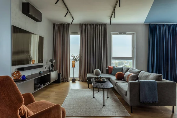 Modern Living Room Interior Gray Sofa Black Coffee Table Orange — Stock Photo, Image