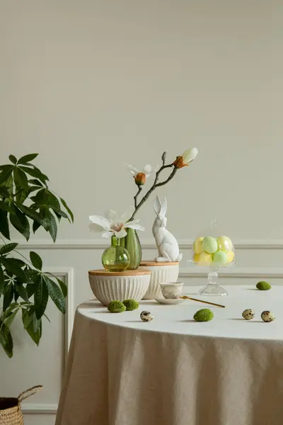 Desain Interior Ruang Makan Interior Dengan Meja Bundar Mangkuk Krem — Stok Foto