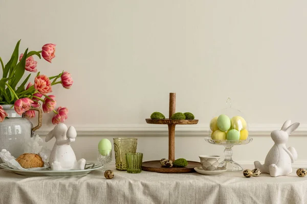 Komposisi Kreatif Interior Ruang Tamu Easter Dengan Ruang Fotokopi Vas — Stok Foto