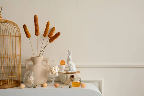 Komposisi Kreatif Interior Ruang Tamu Easter Dengan Ruang Fotokopi Vas — Stok Foto