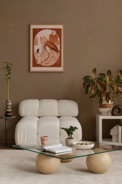 Şık iç dizaynlı kanepeli ve masalı oturma odası