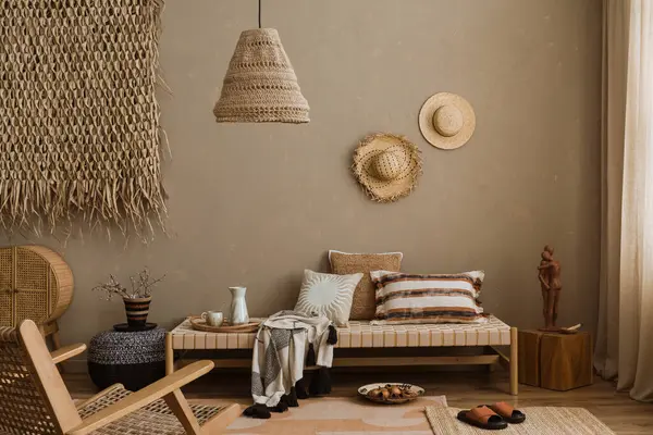 modern oda şık kanepe ve rattan aksesuarları olan