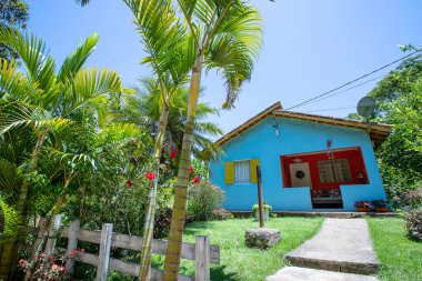 Brezilya 'nın Sao Paulo eyaletinin kırsal kesimindeki kırsal ev cephesi