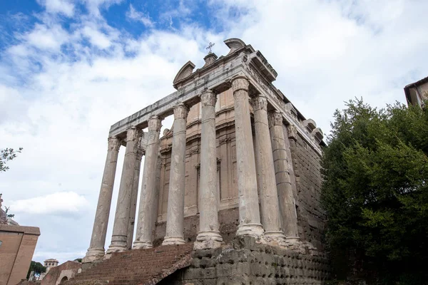 Templo Antonino Faustina Templo Roma Antiga Mais Tarde Adaptado Como — Fotografia de Stock