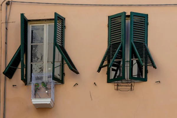 Exteriorul Clădirilor Tipice Italiene Din Lucca Toscana Italia — Fotografie, imagine de stoc