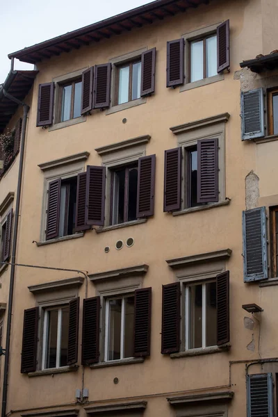 Homlokzata Középkori Épület Hagyományos Ablakokkal Firenze Város Toszkána Olaszország — Stock Fotó