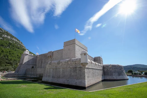 stock image View of the ancient Fort Kastio, part of the Ston Walls defensive fortification Ston, Croatia