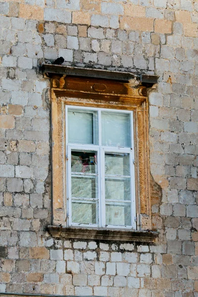 古い町の建築 石の壁を持つ建物 冒険の概念 市の背景 クロアチアのドゥブロヴニク — ストック写真