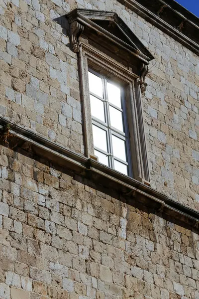 Arkitektur Gamla Stan Byggnader Med Stenmur Resor Äventyrskoncept Stadsbakgrund Dubrovnik — Stockfoto
