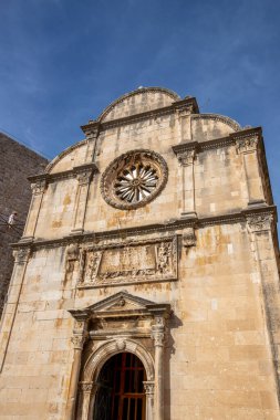 Hırvatistan 'ın Dubrovnik kentindeki Kutsal Kurtarıcı ve Fransisken Manastırı Kilisesi cephesi