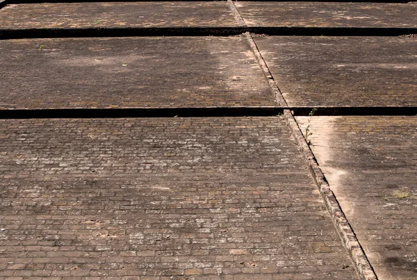 Fußbodenfliese Aus Lehm Typisch Für Den Patio Zum Trocknen Von — Stockfoto