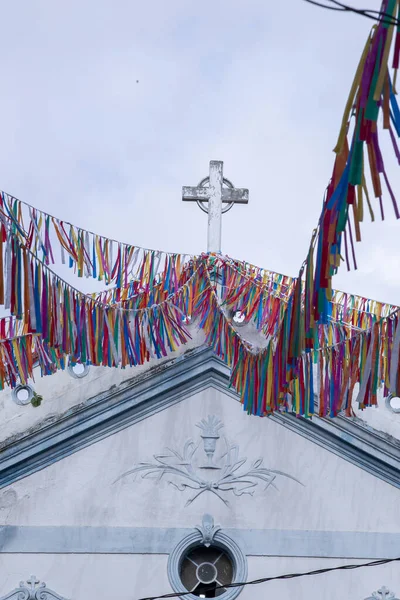 巴西圣保罗佩尼亚市佩尼亚社区的佩尼亚黑人女士教堂 装饰着五彩缤纷的佩尼亚 准备举行户外弥撒和民俗节 — 图库照片
