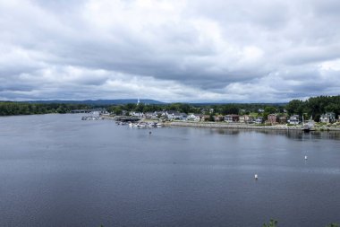 Ottawa, Ontario, Kanada 'daki Ottawa nehrinin havadan görünüşü 