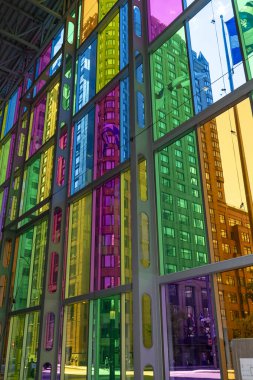 Renkli modern vitray pencereler. Montreal, Kanada 'daki Palais des congres