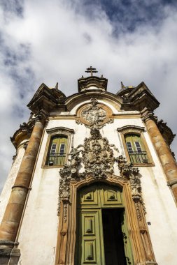 Assisi 'li Aziz Francis Kilisesi, Brezilya' nın Ouro Preto şehrinde bulunan bir Rococo Katolik kilisesidir. Brezilyalı mimar ve heykeltıraş Antonio Francisco Lisboa tarafından tasarlandı. Aleijadinho olarak da bilinir.