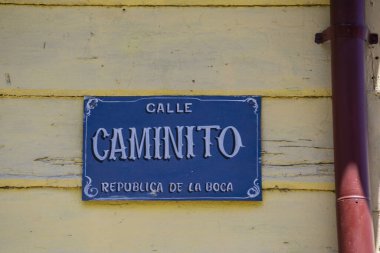 Buenos Aires, Arjantin 'deki La Boca Cumhuriyeti' ndeki Caminito sokak tabelasını ara.