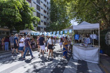 Buenos Aires, Arjantin - 28 Ocak 2924 - Feria De San Telmo, ya da San Telmo fuarı ya da pazar günleri Buenos Aires, Arjantin 'de düzenlendi