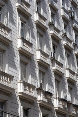 Buenos Aires şehir merkezindeki iskan binası cephesi, Arjantin, Güney Amerika