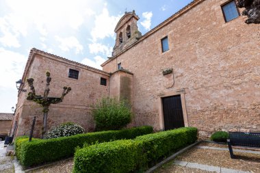 İspanya 'nın Burgos eyaletindeki Lerma kentinin tarihi merkezinin ortaçağ binalarının ayrıntıları.